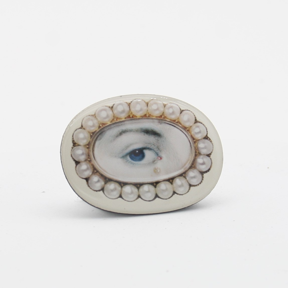 Flexible domed magnet